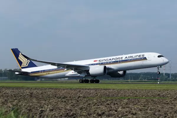 Singapore Airlines startet vom Flughafen Amsterdam-Schiphol