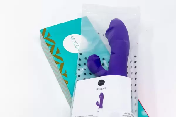 Skipper Vibrator in violet aus dem Amorelie Adventkalenders