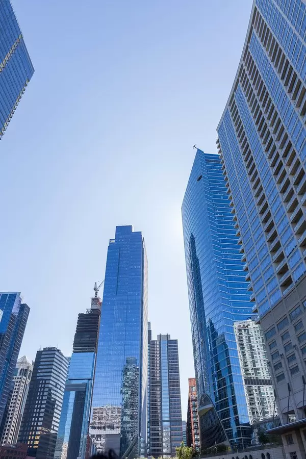 Skyscrapers seen from a sightseeing boat trip along the Chicago River