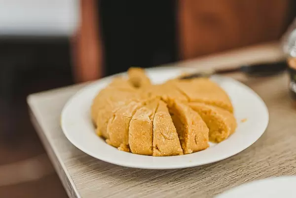 Sliced Pistachio And Nut Halva (Flip 2019)
