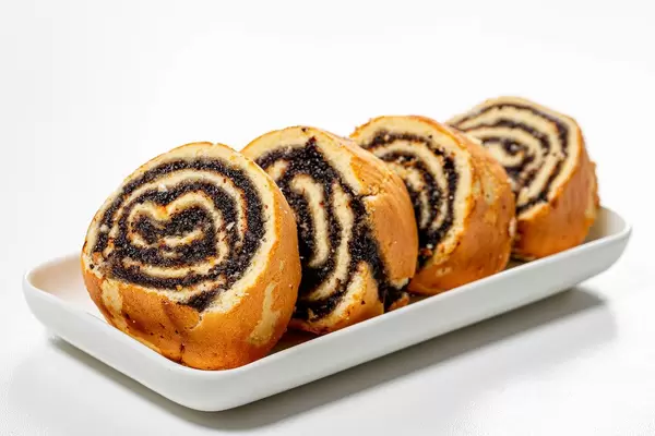Sliced sponge roll with poppy seed filling (Flip 2019)
