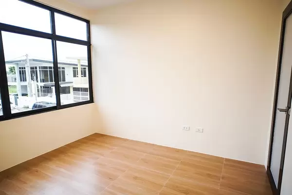 Small guest room inside the new villa