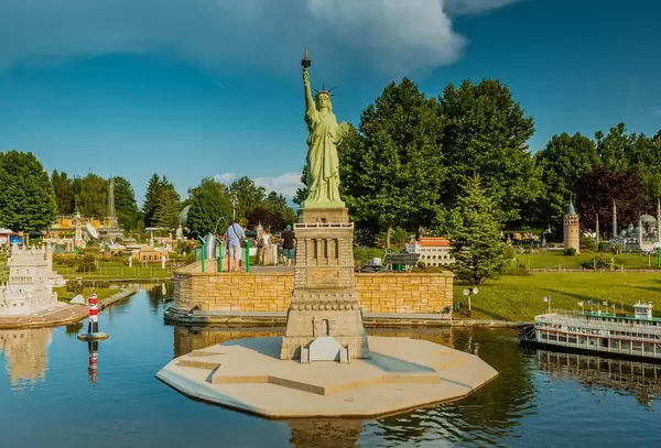 Small Statue of Liberty