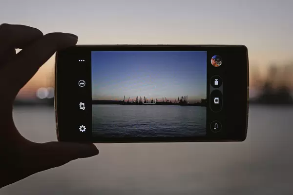 Smartphone: Landscape Mode