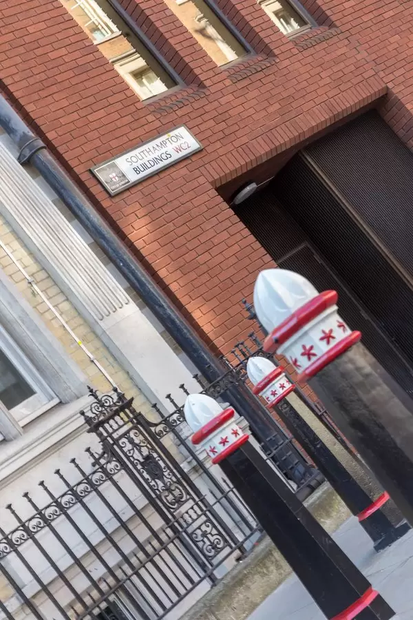 Southampton Buildings, Longon