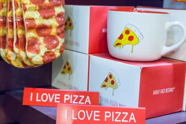 Souvenirs mit "I love pizza" Motiven