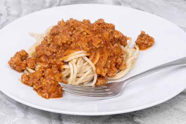 Spaghetti Bologneze served on the plate