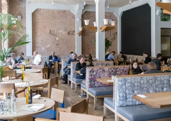 Speiseraum des Flax und Kale Restaurants in Barcelona, Spanien