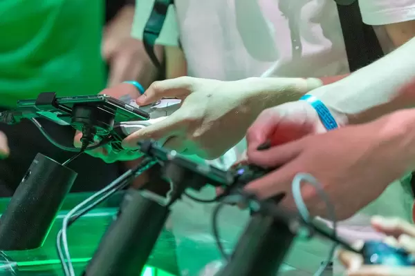 Spiele-Streaming von Microsoft Xbox: Project xCloud - Videospiele auf dem Handy mit Controller