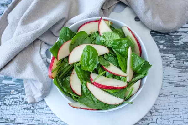 Spinach and Apple Salad