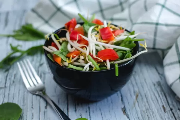 Spinach with Bean Sprout and Pepper  (Flip 2019) (Flip 2019)