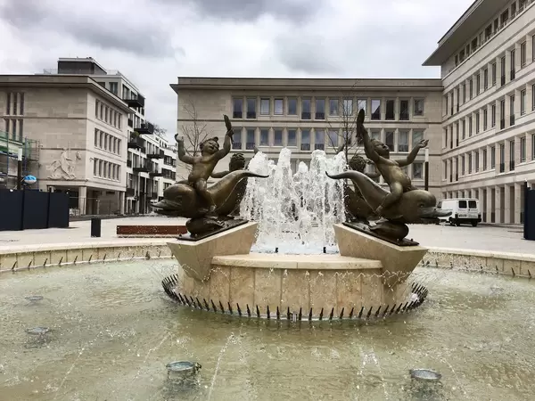Springbrunnen auf Gerling-Quartier in Köln