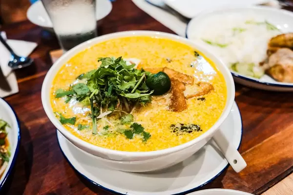 Squash noodle soup with tofu and vegetables (Flip 2019)