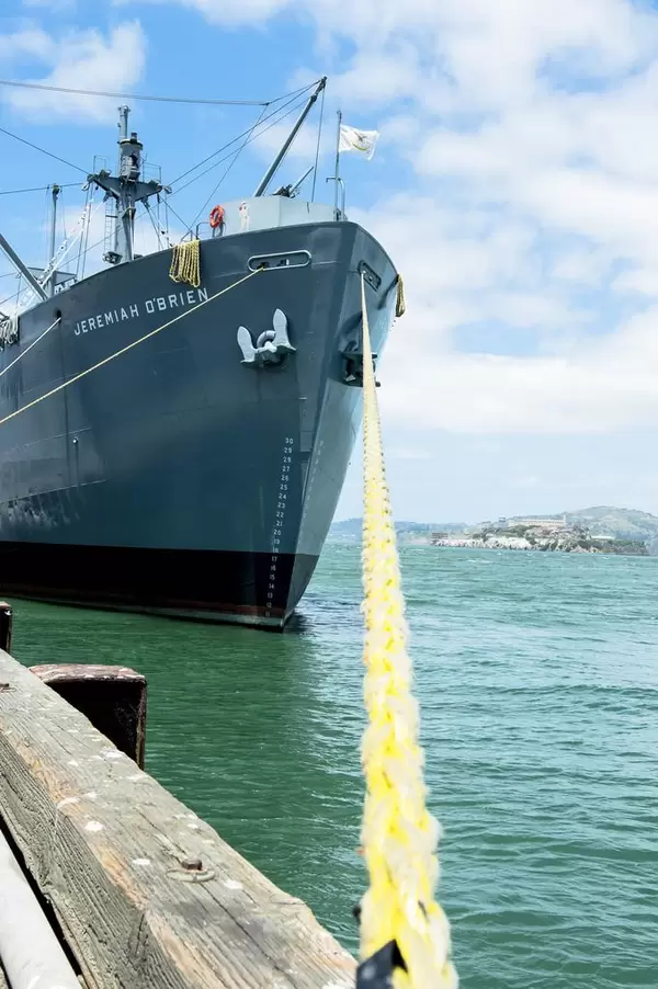 SS Jeremiah O'Brien liegt vor Anker