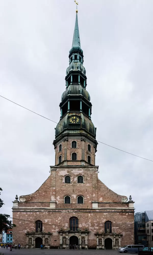 St. Peter's Church / St. Peter-Kirche