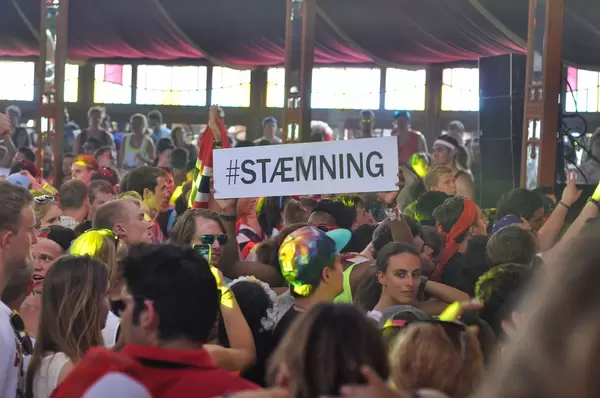 Staemning hashtag - Musikfestival Tomorrowland 2014