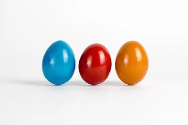 Standing easter eggs