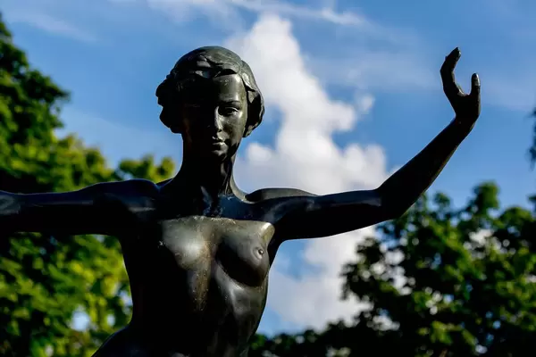 Staue of a naked woman in Gorky Park