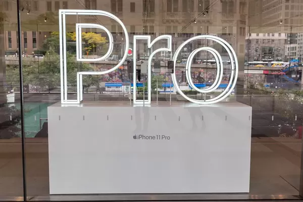 Store window display for the iPhone 11 Pro at Apple Michigan Avenue in Chicago