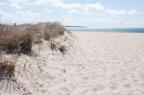 Strand Keys Memorial Beach in Boston, USA