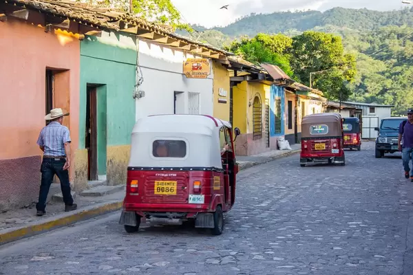 Straße aus der Kolonialzeit