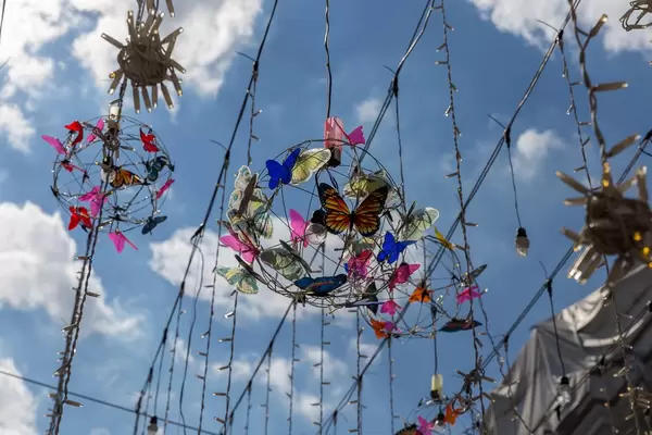 Straßendekoration in Moskau