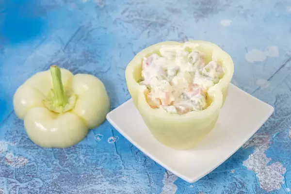 Stuffed Paprika with vegetables salad (Flip 2019)