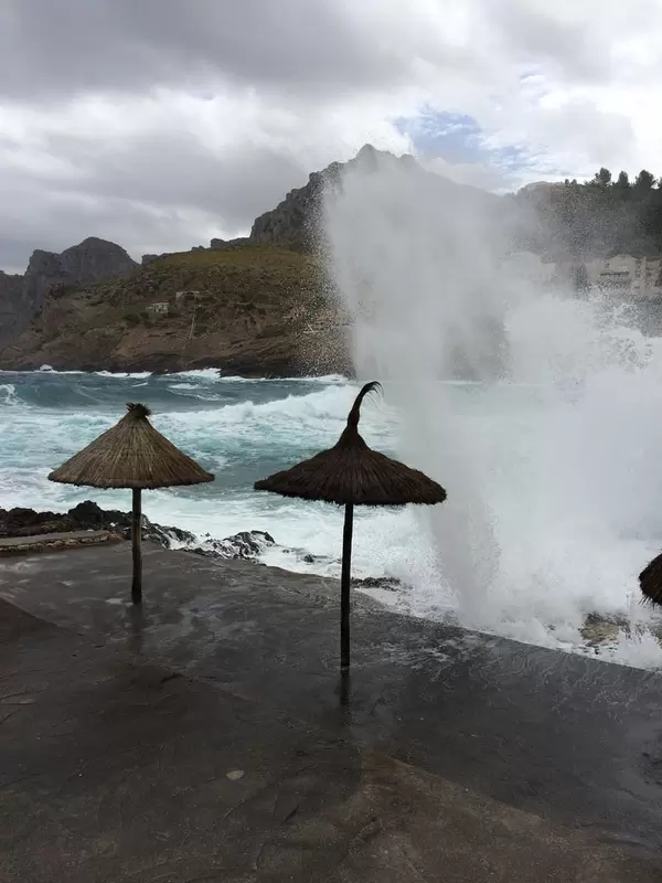 Stürmische See in Alkudia