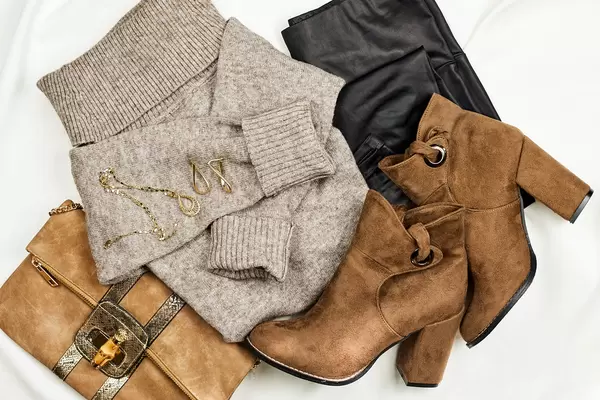 Stylish outdoor clothing set for autumn and winter seasons