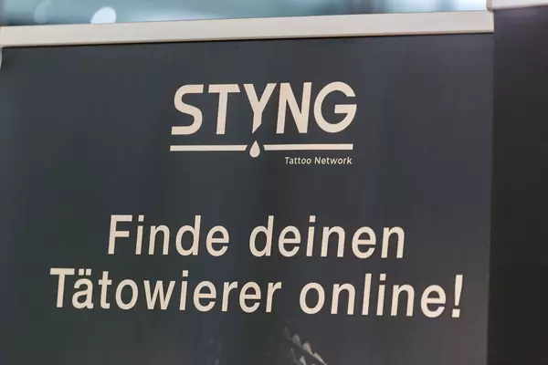 Styng Tattoo Network - Logo und Werbung bei Bits & Pretzels 2019