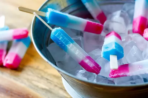 Summer refreshing - tasty tri colore pepsicles