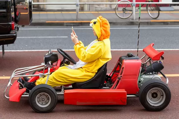 Super Mario Kart in echt in Tokio