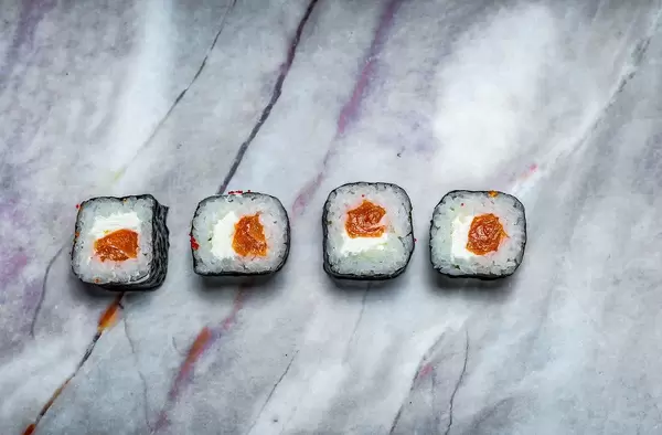 sushi with salmon (Flip 2019)
