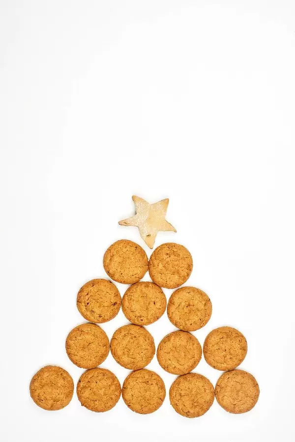 Sweet Christmas tree made with cookies
