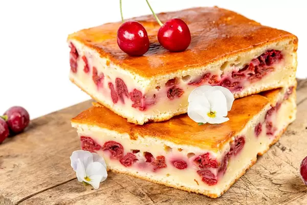 Sweet homemade cherry pie, close up (Flip 2020)