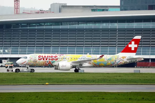 Swiss Air Lines Bombardier, "Fête des Vignerons 2019 - Fichtre" livery at Zurich Airport