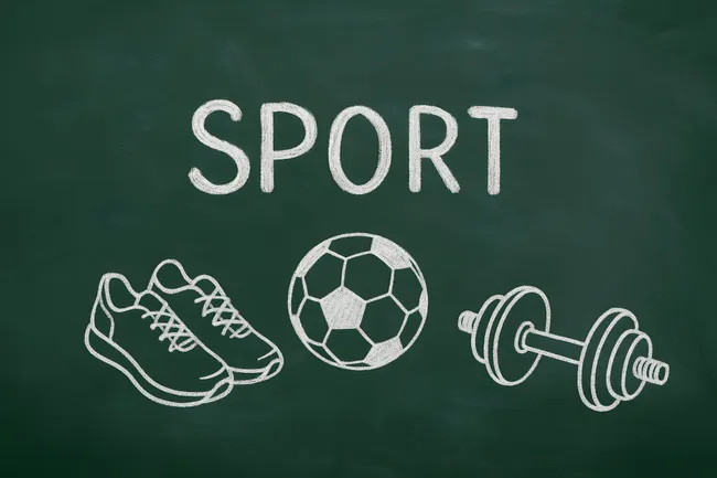 Symbole für Sport, Fitness und Aktivität auf Tafel