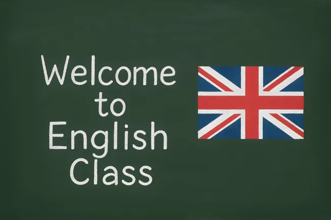 Tafel mit Willkommensgruß für Englischunterricht