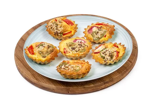 Tasty appetizers with paprika radishes and spinach (Flip 2019)