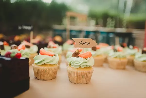 Tasty Cupcake With Some Cream And Berries (Flip 2019)