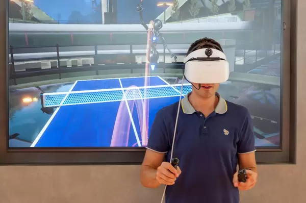 Tennis in der virtuellen Realität mit Huawei VR2
