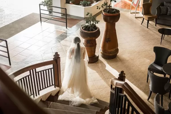 The bride waiting for her entrance  Flip 2019