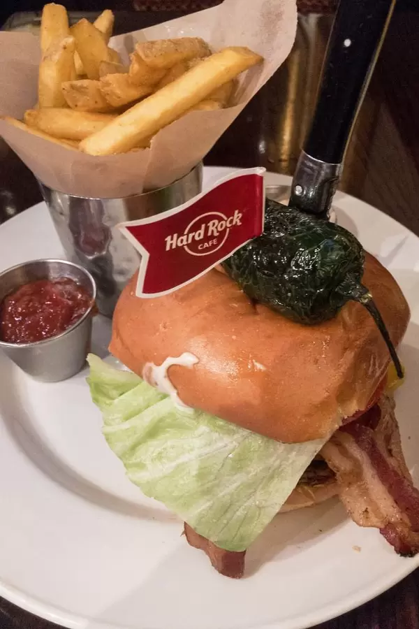 The Texan Burger im Hard Rock Cafe Cologne