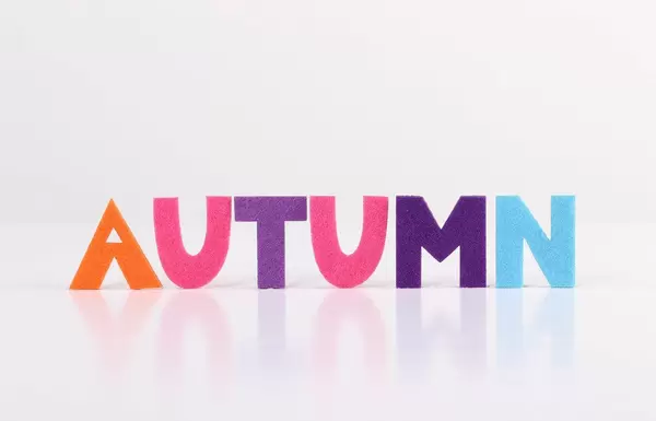 The word Autumn on white background