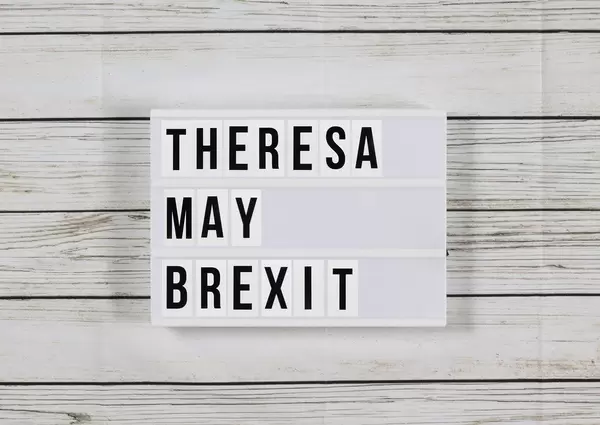 Theresa May und der Brexit - Auf sie mit Gebrüll