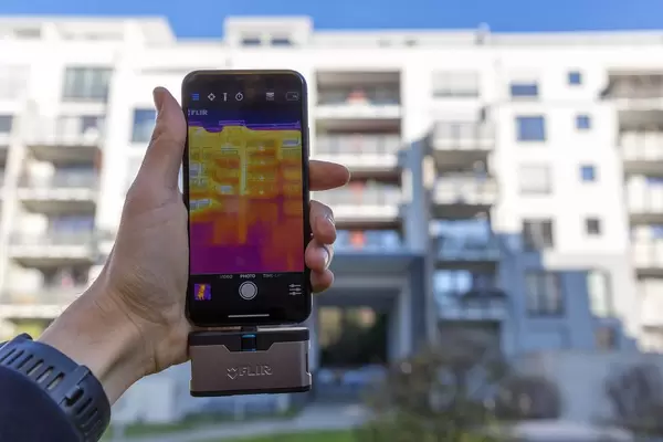 Thermal image of a building - FLIR infrared camera