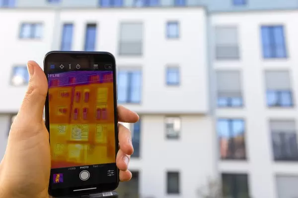 Thermal image of a building