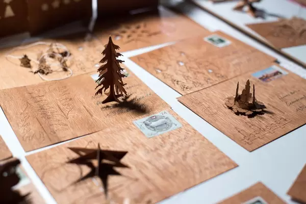 Three-dimensional post cards by formes Berlin