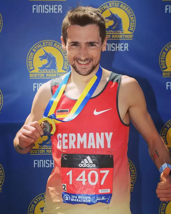 Throwback Thursday: Boston Marathon was 9 days ago and I didn't posted about it? How can it be? Simple: The marathon and the time after it was so fantastic I did not had any demand for Facebook, Instagram and Co. ? The @bostonmarathon was one of