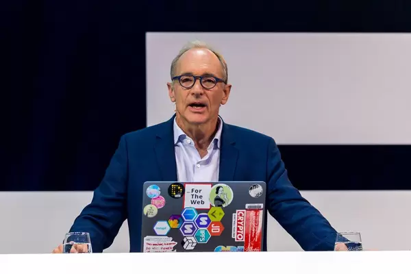Tim Berners Lee on the future of the web at Digital X in Cologne